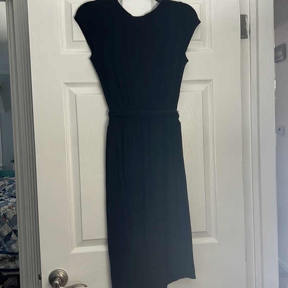 The limited black dress - Picture 5 of 5